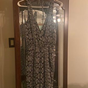 Deep V (front & back) Navy & White jumper Sz S